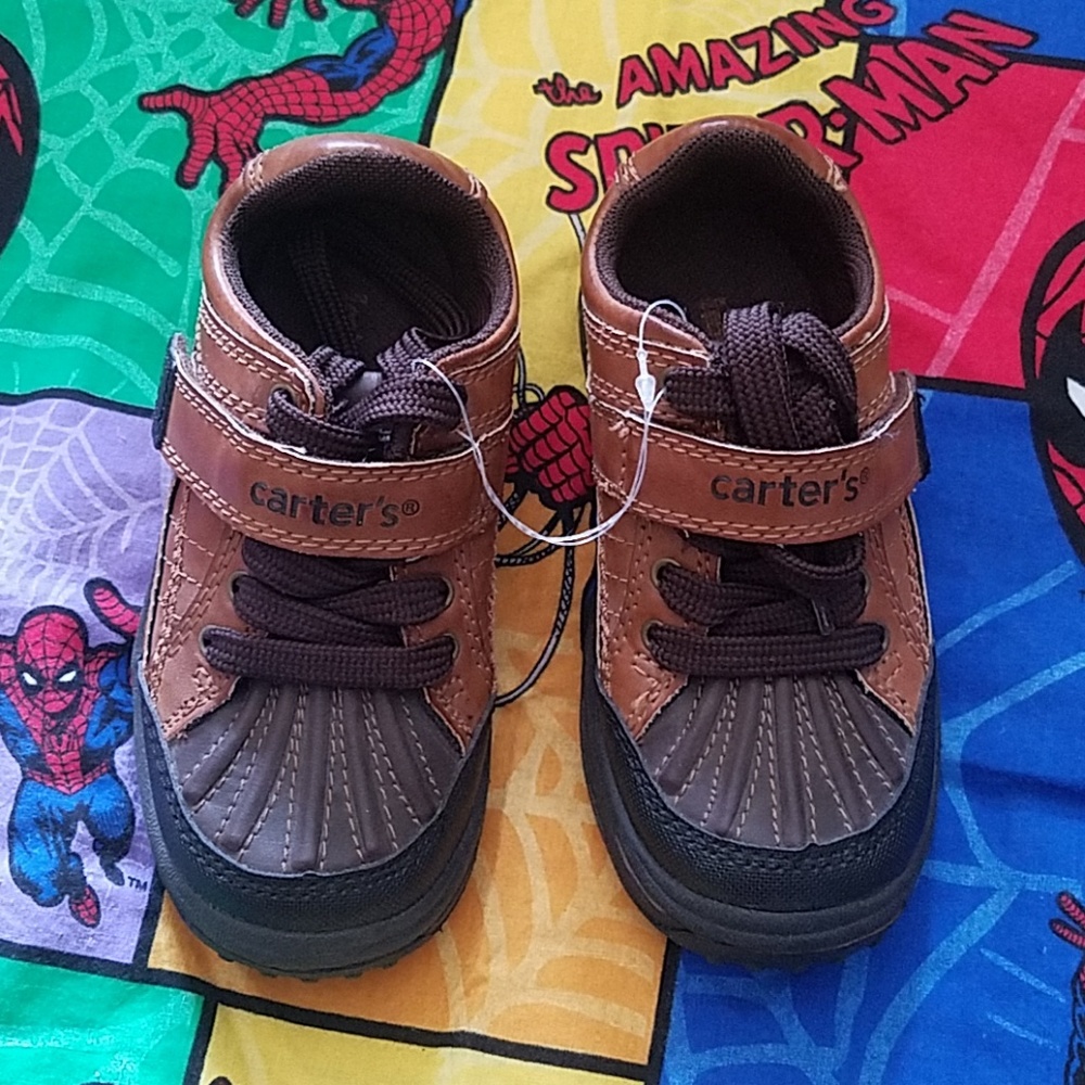 Boy's shoes
